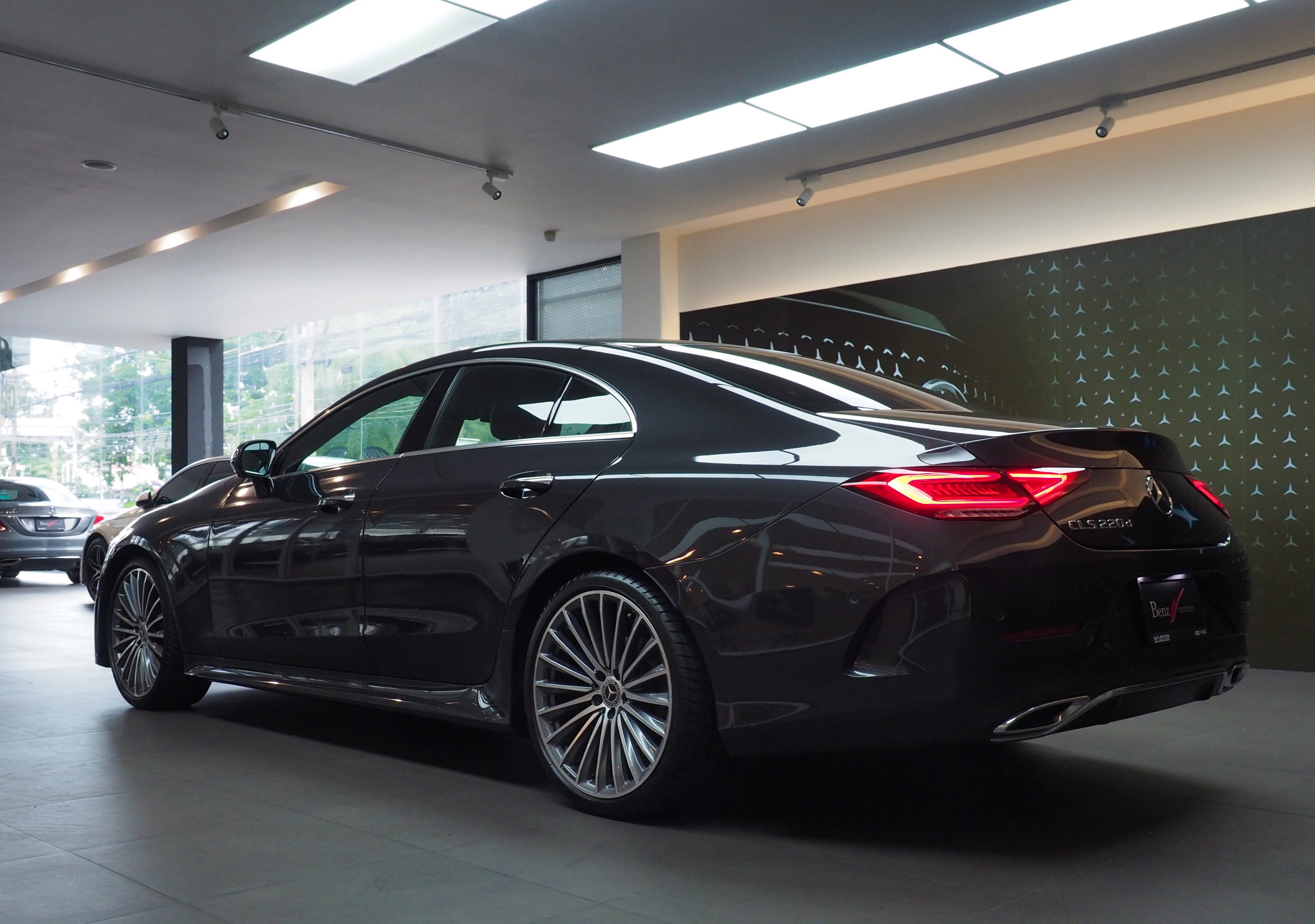 จองแล้ว CLS220d AMG Premium W257