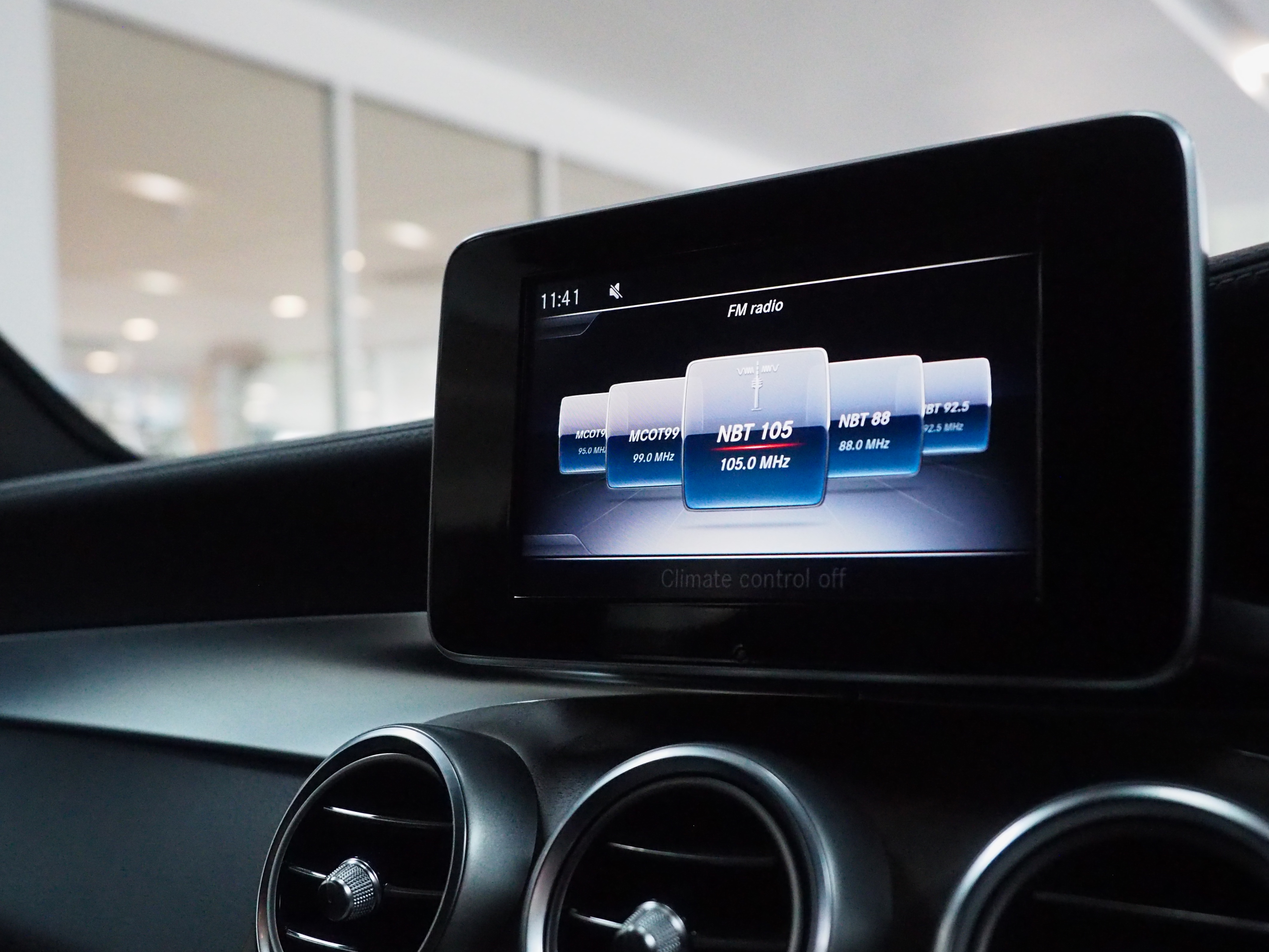 จองแล้ว GLC250d Off Road 4MATIC W253