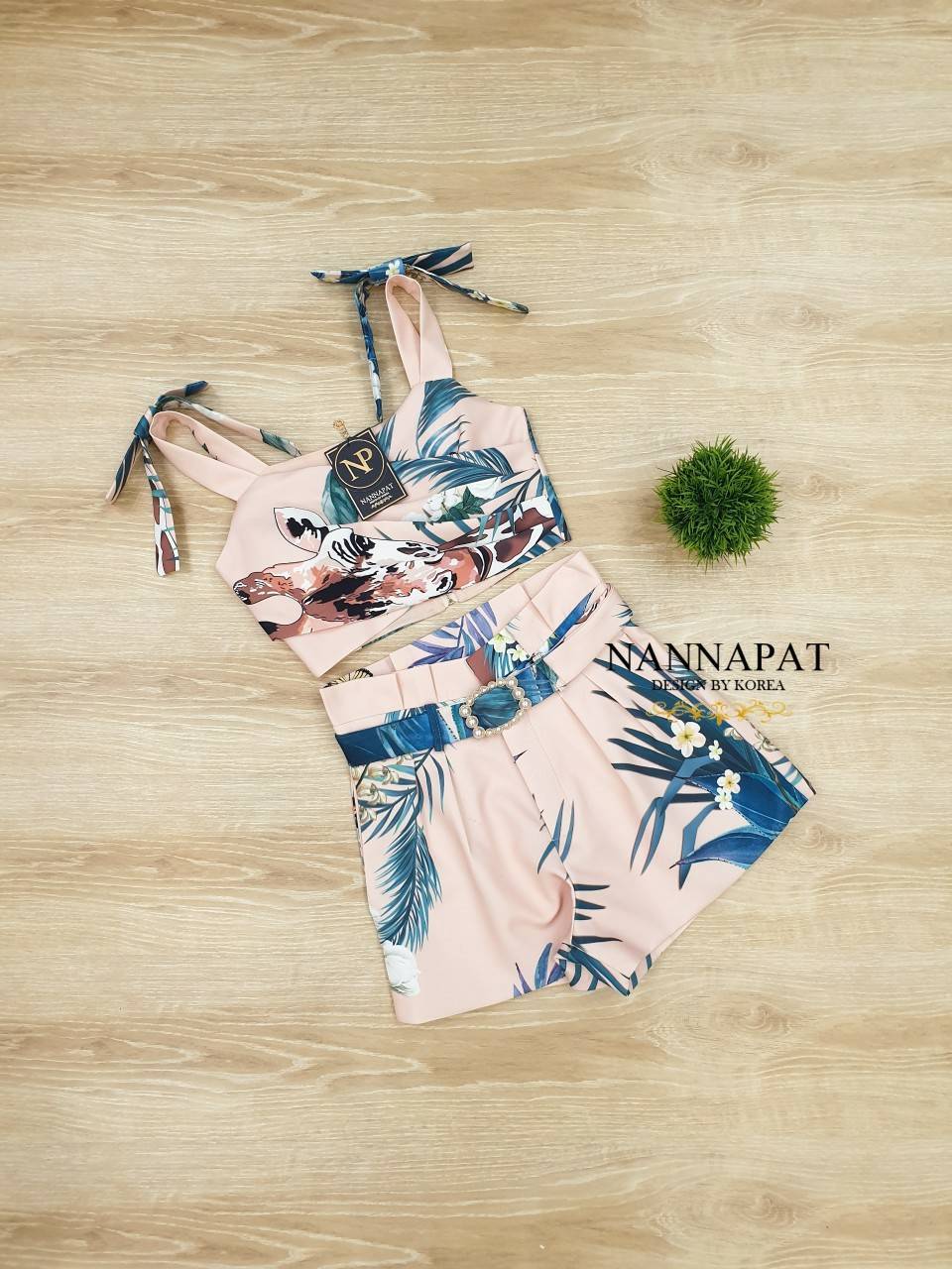 เสื้อซิปหลัง มีฟองน้ำอก