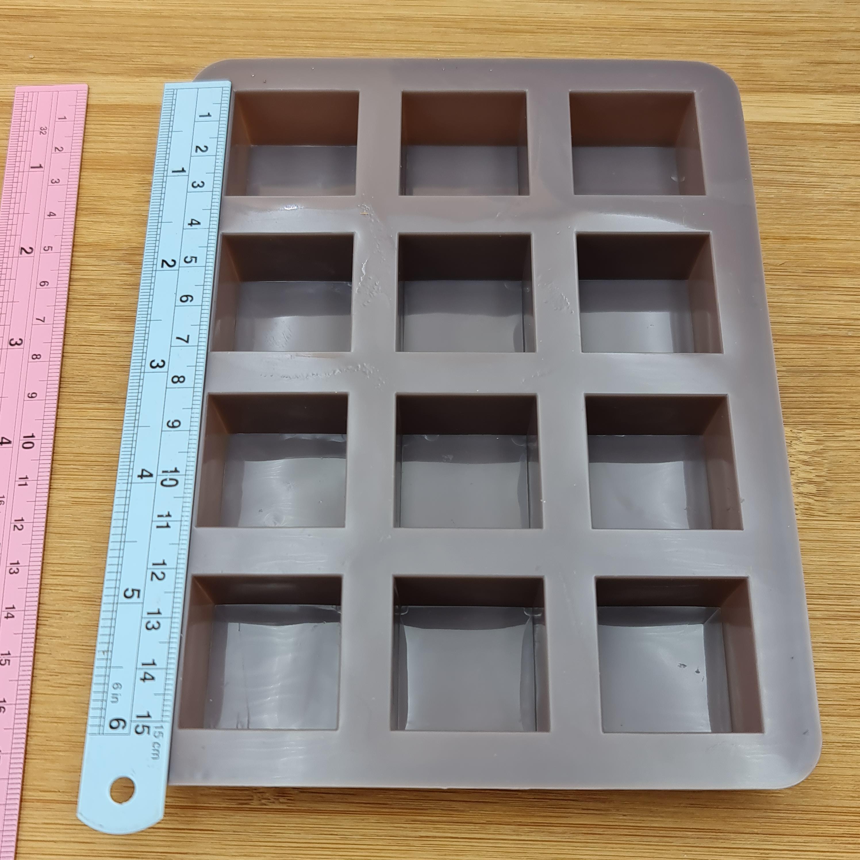 พิมพ์ซิลิโคน สี่เหลี่ยม 3*3*2cm. แม่พิมพ์ วุ้นแฟนซี น้ำแข็ง ช็อคโกแลต สบู่ เรซิ่น เจริญ12 j12