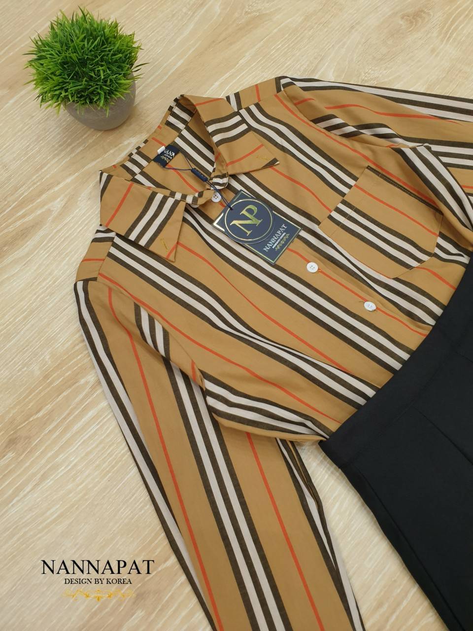 เสื้อเชิร์ตกระดุมหน้าแขนยาวลายบลูเบอรี่