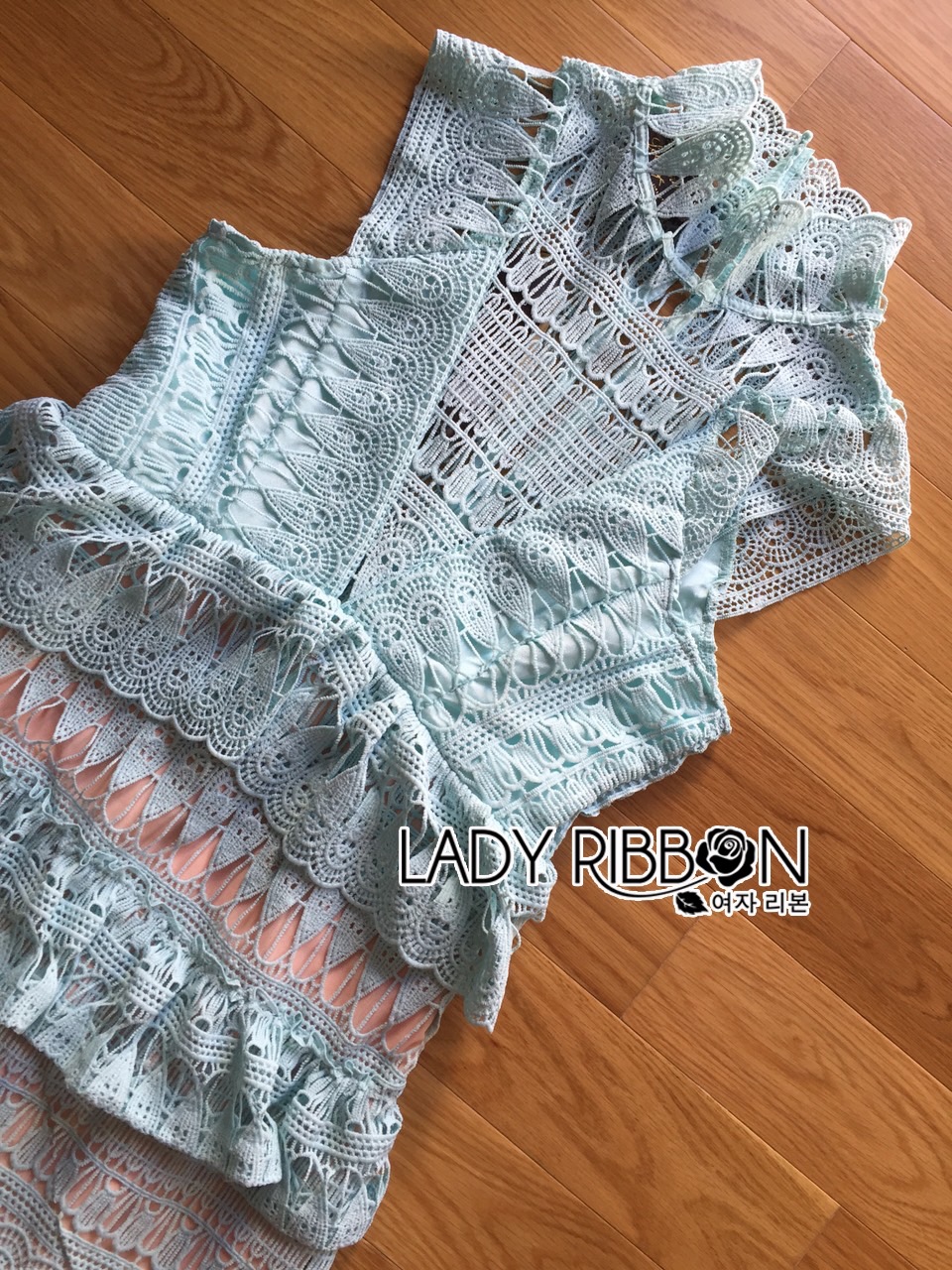 Lady Ribbon เสื้อผ้า LR09120516 🎀 Lady Ribbon's Made 🎀 Lady Abigail Classy Elegant High-Neck Layered Lace Dress in Baby Blue Self-Portrait Dress