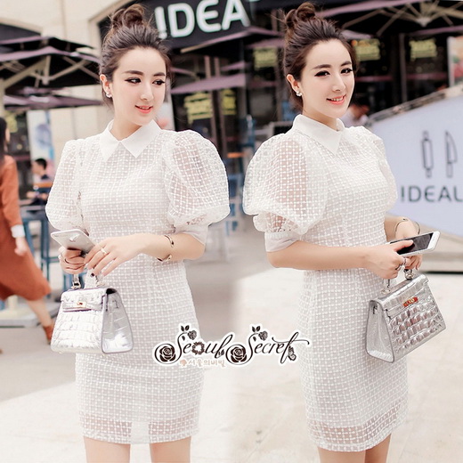 เดรสสีขาวเนื้อผ้าTulleแบบโปร่ง