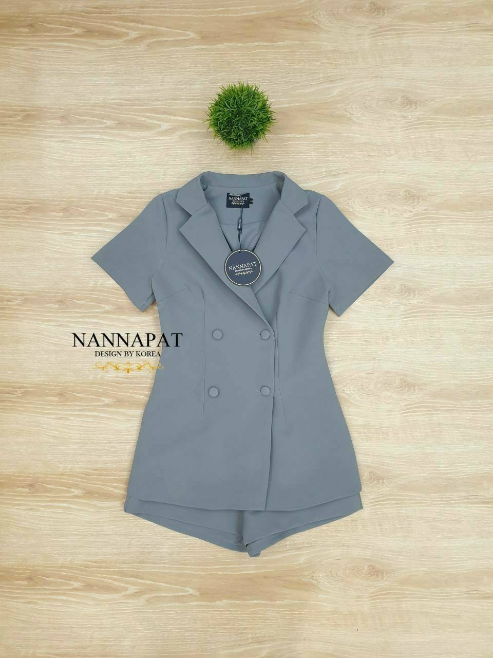 เสื้อกระดุมหน้ากางเกงมีกระเป๋า