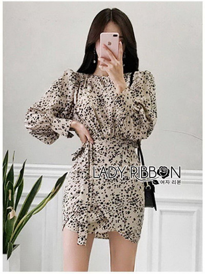 Mini Dress เดรสสั้นผ้าเครปพิมพ์ลายลีโอพาร์ดสีขาว-ดำ