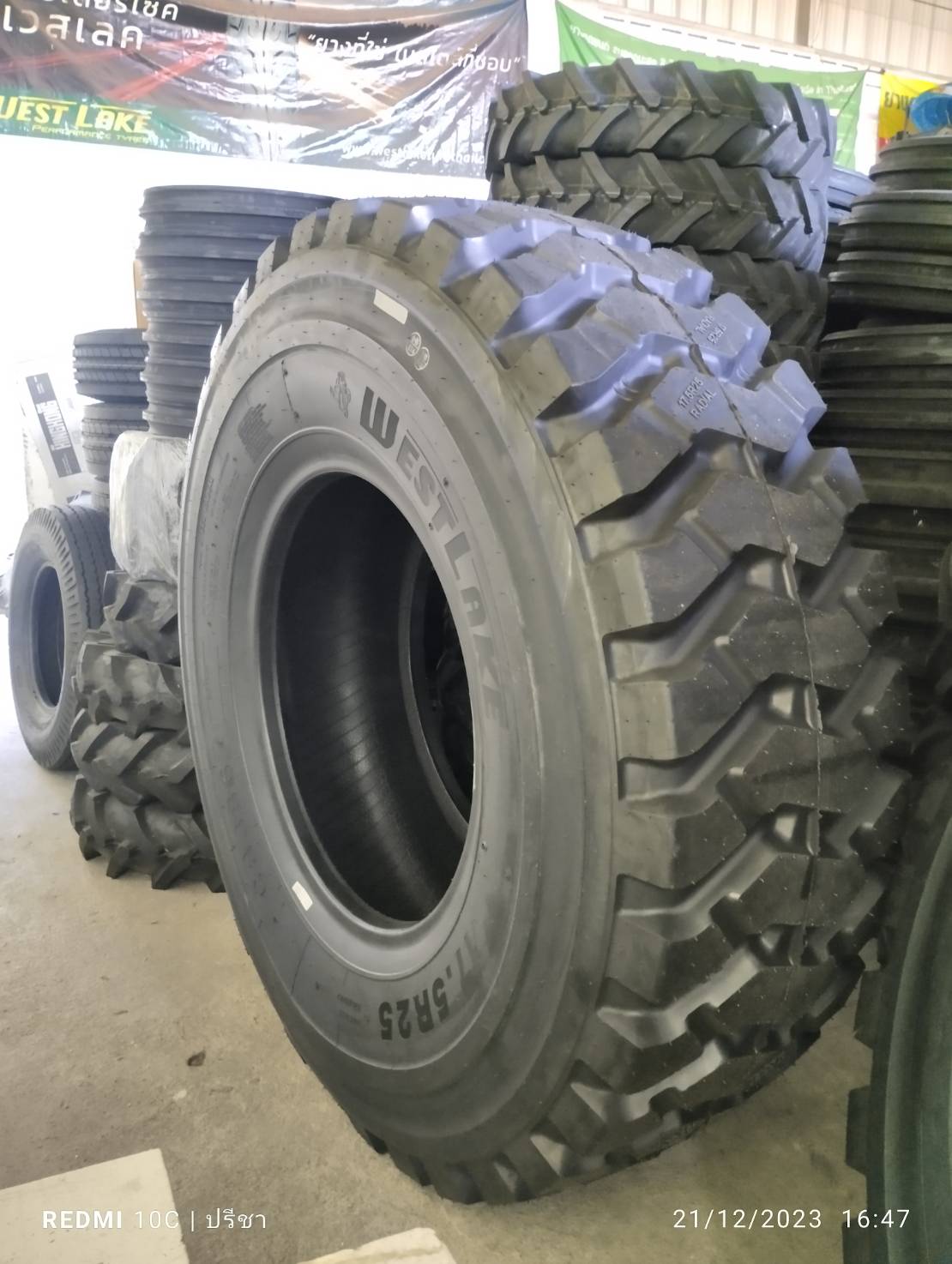ยางรถตัก / เกรด / แทรกเตอร์ ขนาด 17.5R25 รุ่น CB386 ยี่ห้อ WESTLAKE