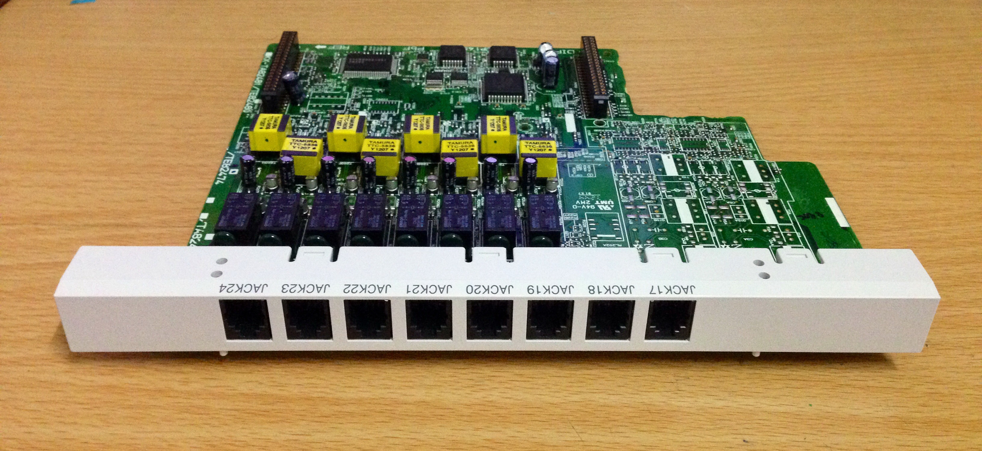KX-TE82474 แผงวงจรขยาย 8 สายใน สำหรับโทรศัพท์สายเดี่ยว