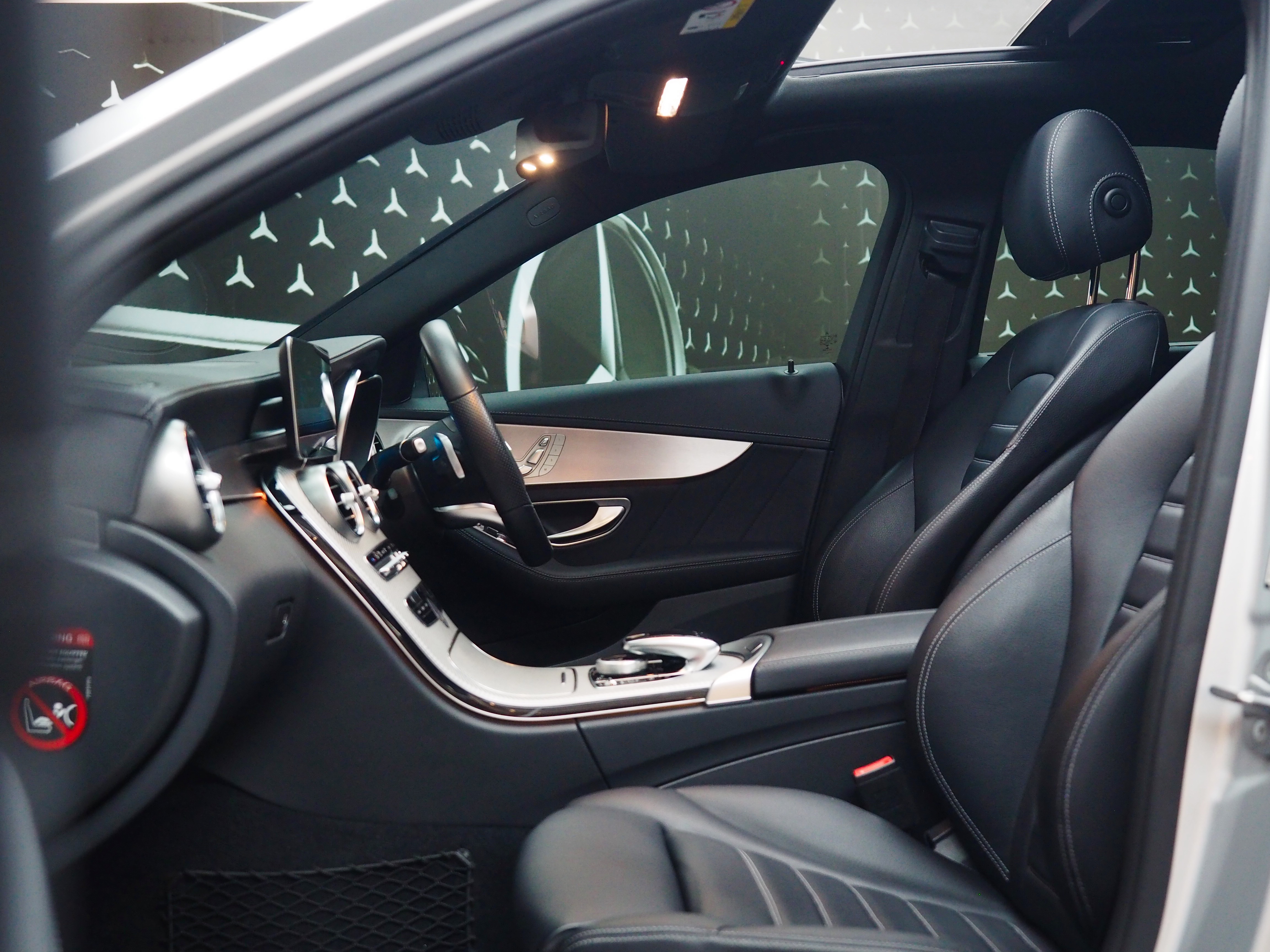 จองแล้ว C220d AMG Dynamic W205