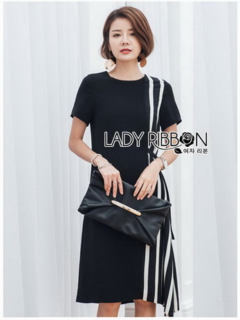 Lady Ribbon Black Dress เดรสสีดำลายทาง
