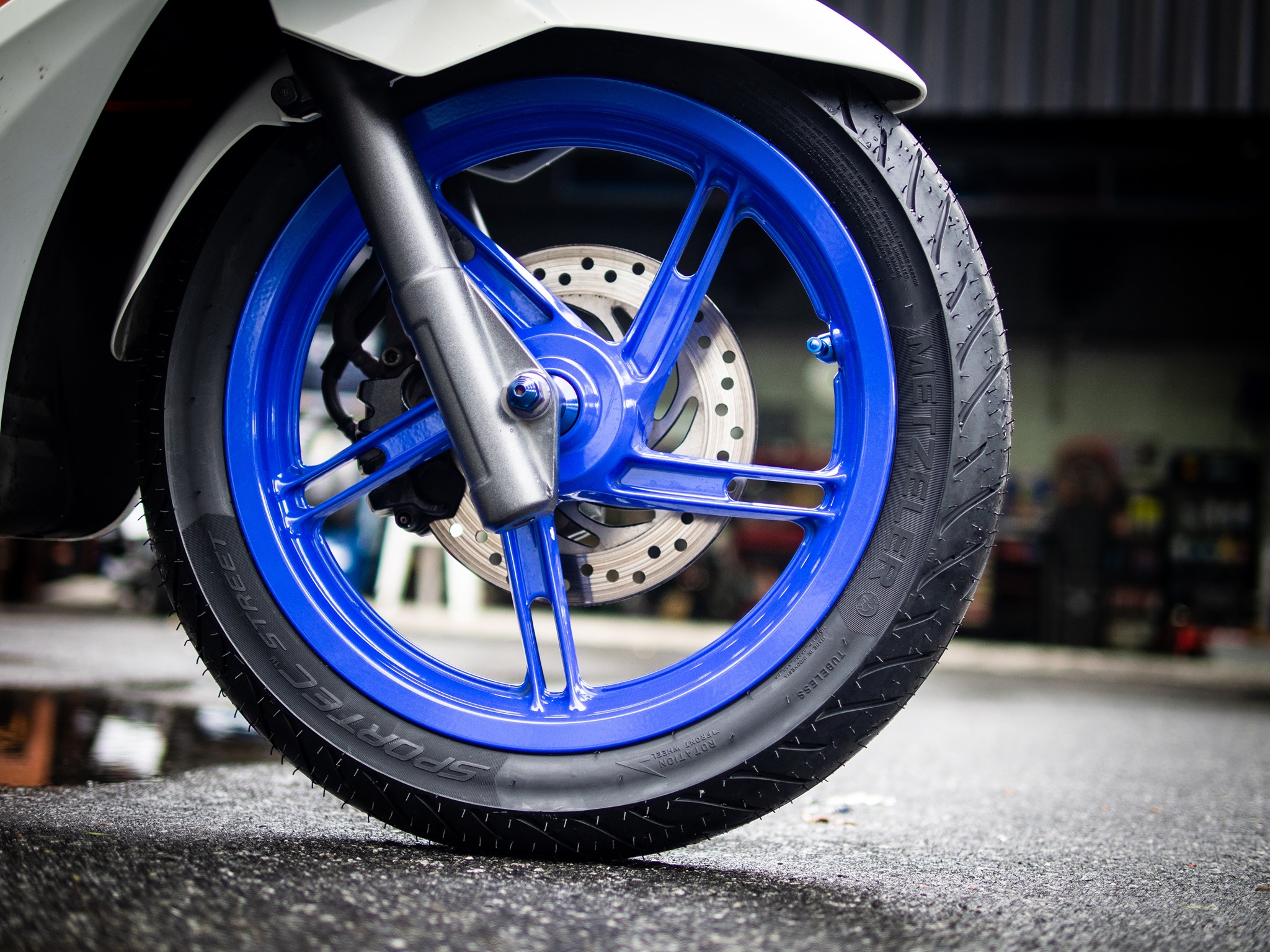 ยางมอเตอร์ไซค์ ขนาด 80/90-14 F 40S TL รุ่น SPORTEC STREET ชนิด TL ยี่ห้อ Metzeler