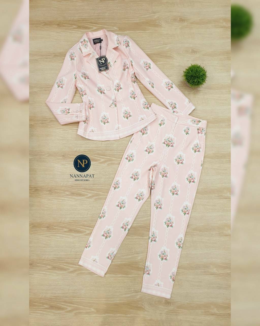 เสื้อสูทกระดุมหน้ากางเกงเข้ารูป