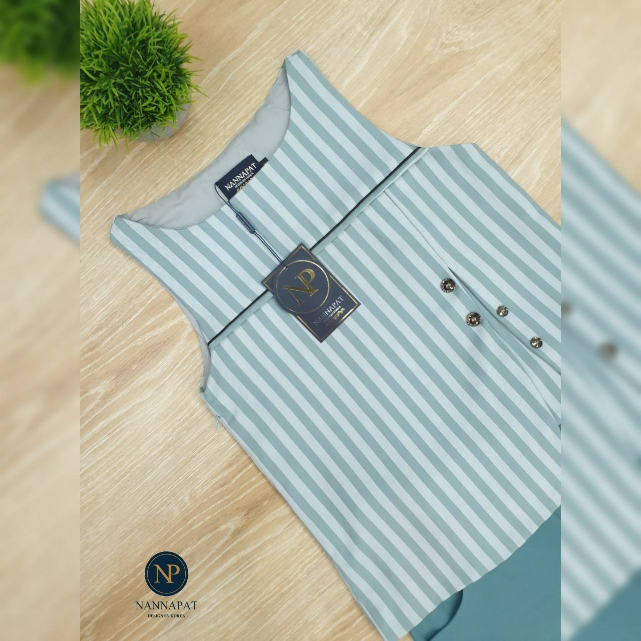 เสื้อเป็นซิปข้างกางเกงทรงสวย