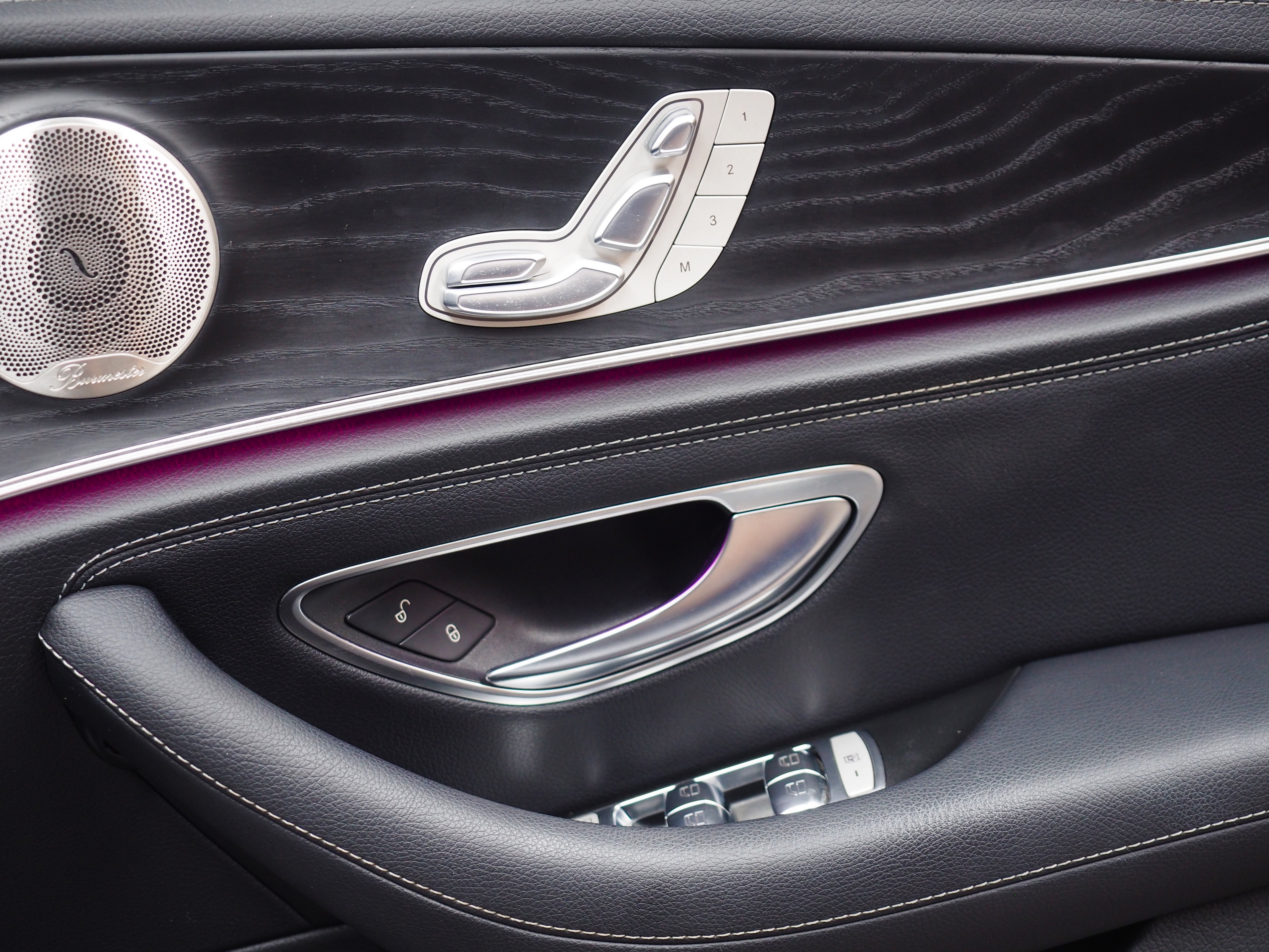 จองแล้ว E300e AMG Plug in Hybrid W213