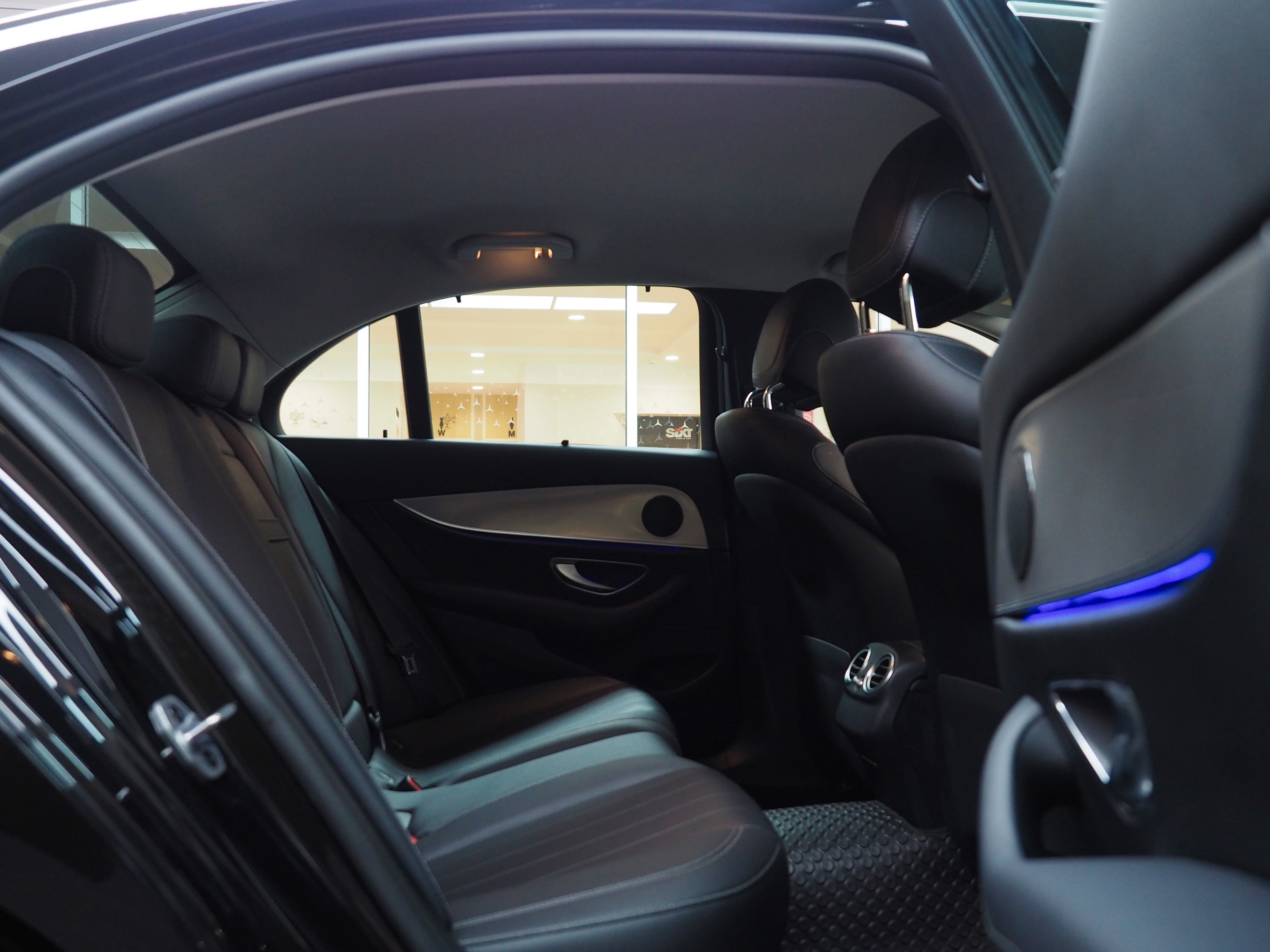 จองแล้ว E220d Sport W213