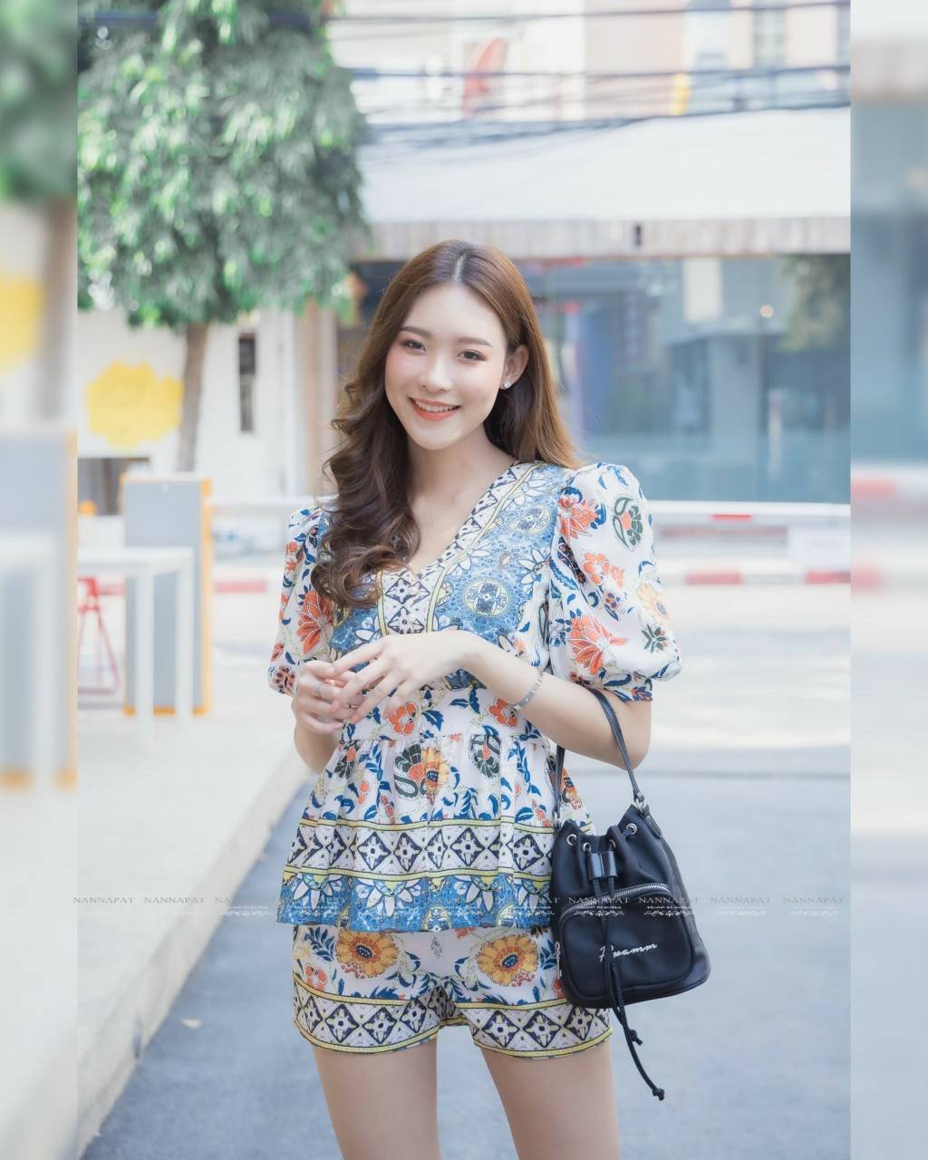 กระดุมหน้า กางเมีกระเป๋าข้าง