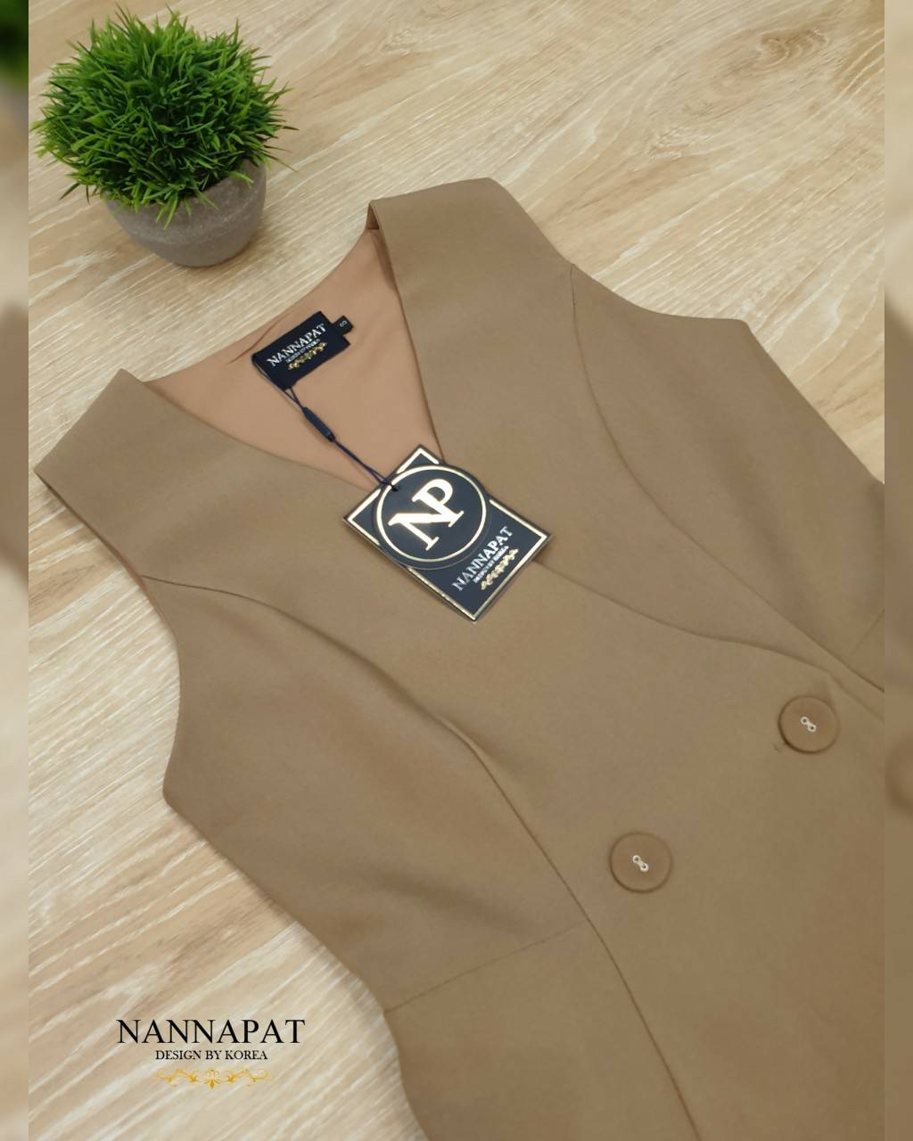 เสื้อแขนกุดกระดุมหน้ากางเกงทรงสวยเป๊ะ