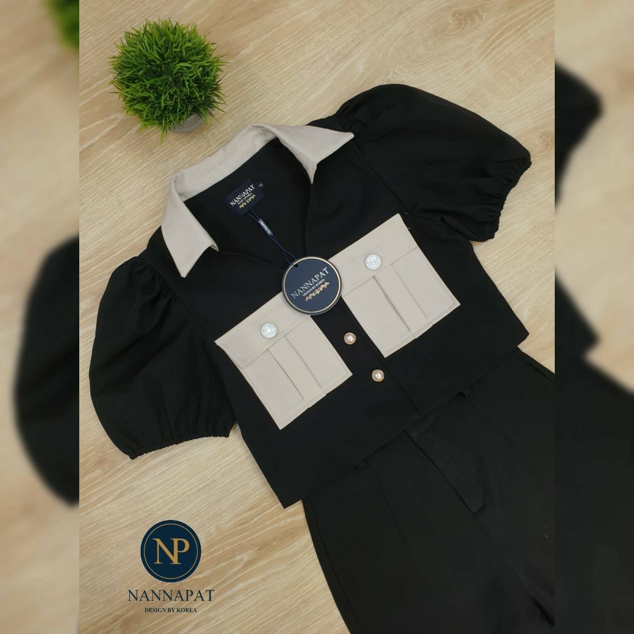 เสื้อคอปกกระดุมหน้าแขนตุ๊กตา