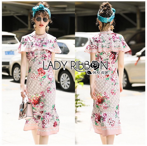 เดรสพิมพ์ลายดอกไม้สีชมพูตกแต่งระบาย