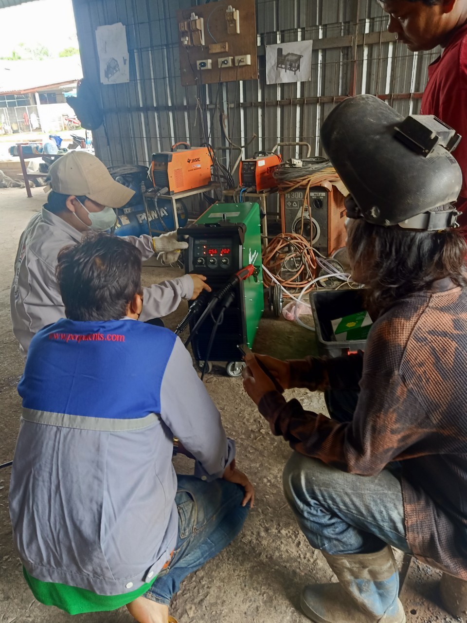 เครื่องเชื่อมซีโอทูHITRONICรุ่นMIG250GS