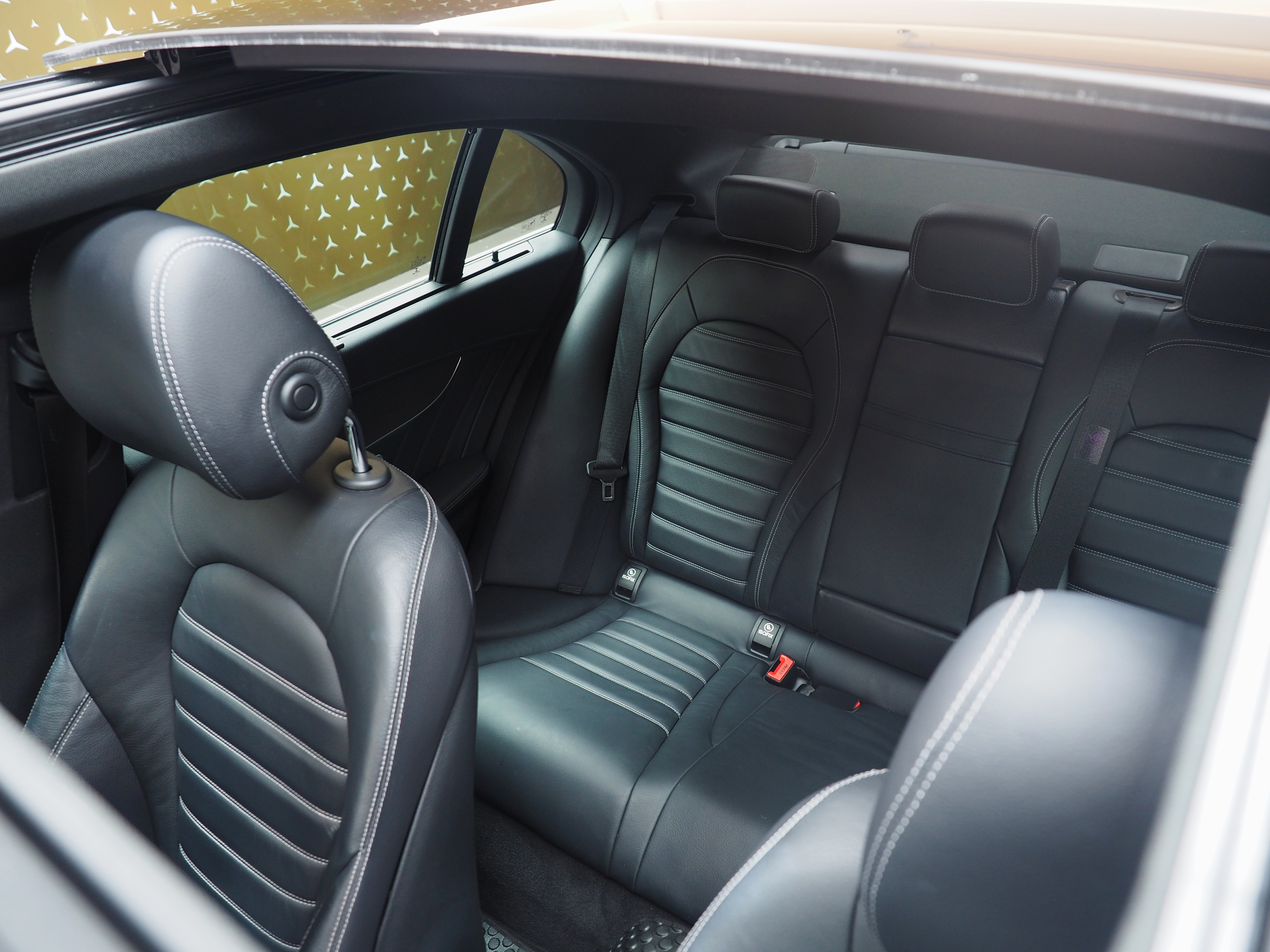 จองแล้ว C300e Plug in Hybrid AMG W205