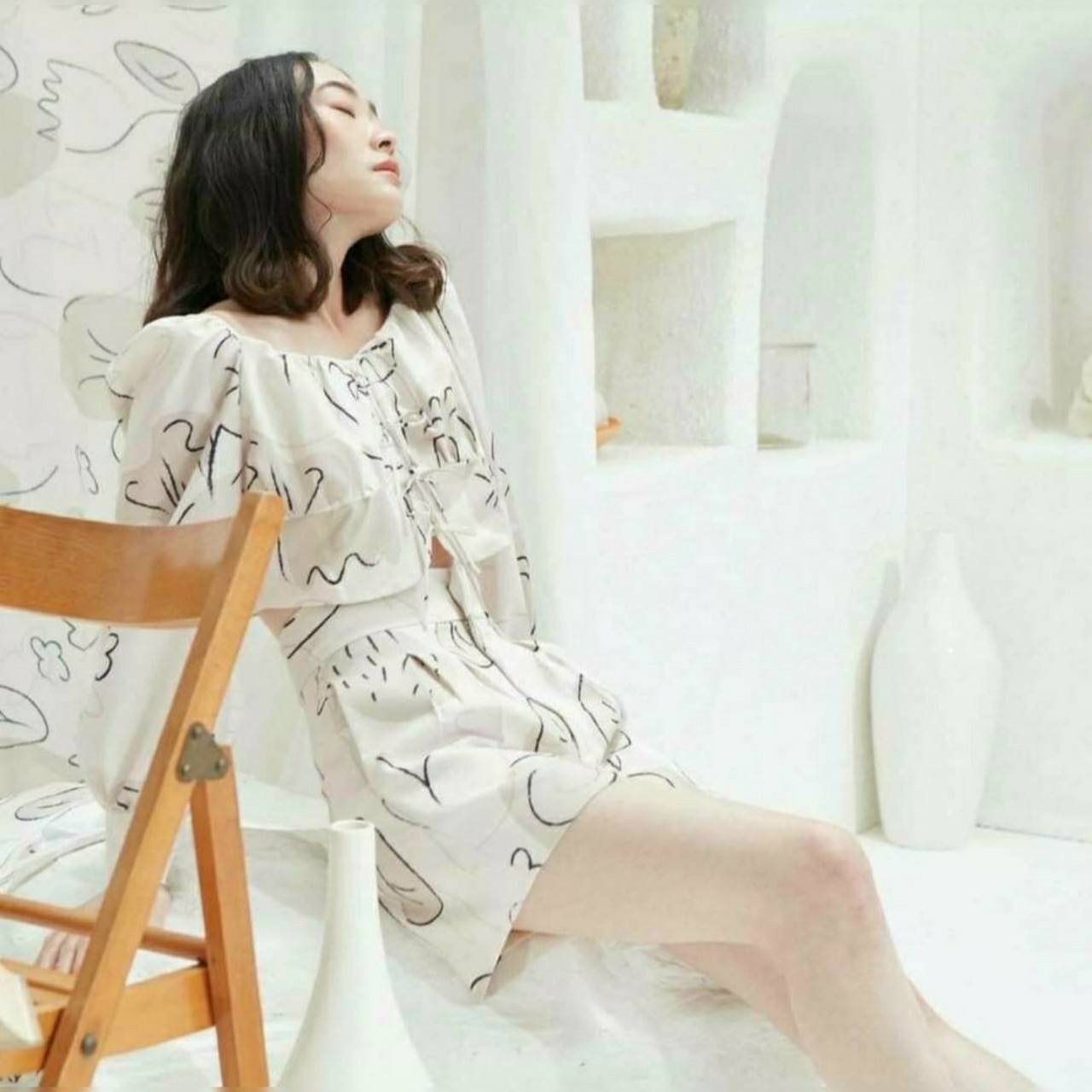 ตัวเสื้อเป็นงานเชือกผูกหน้า