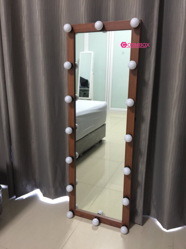 กระจกแต่งหน้ามีไฟ กระจกส่องตัว กระจกมีไฟ - 43x126cm. (รุ่นแขวนติดผนัง) ลายไม้