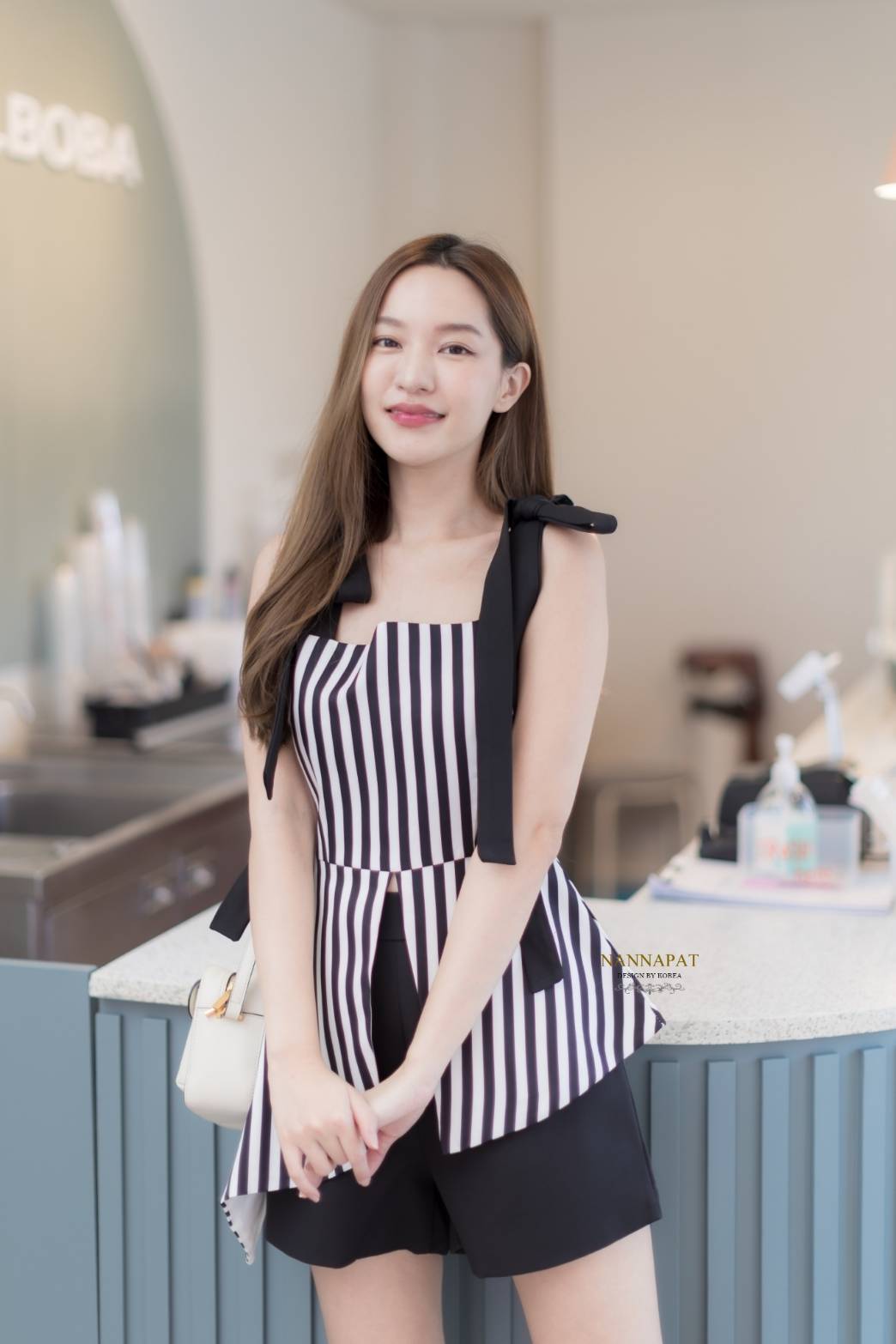 เสื้อซิปหลัง ผูกโบว์ไหล่