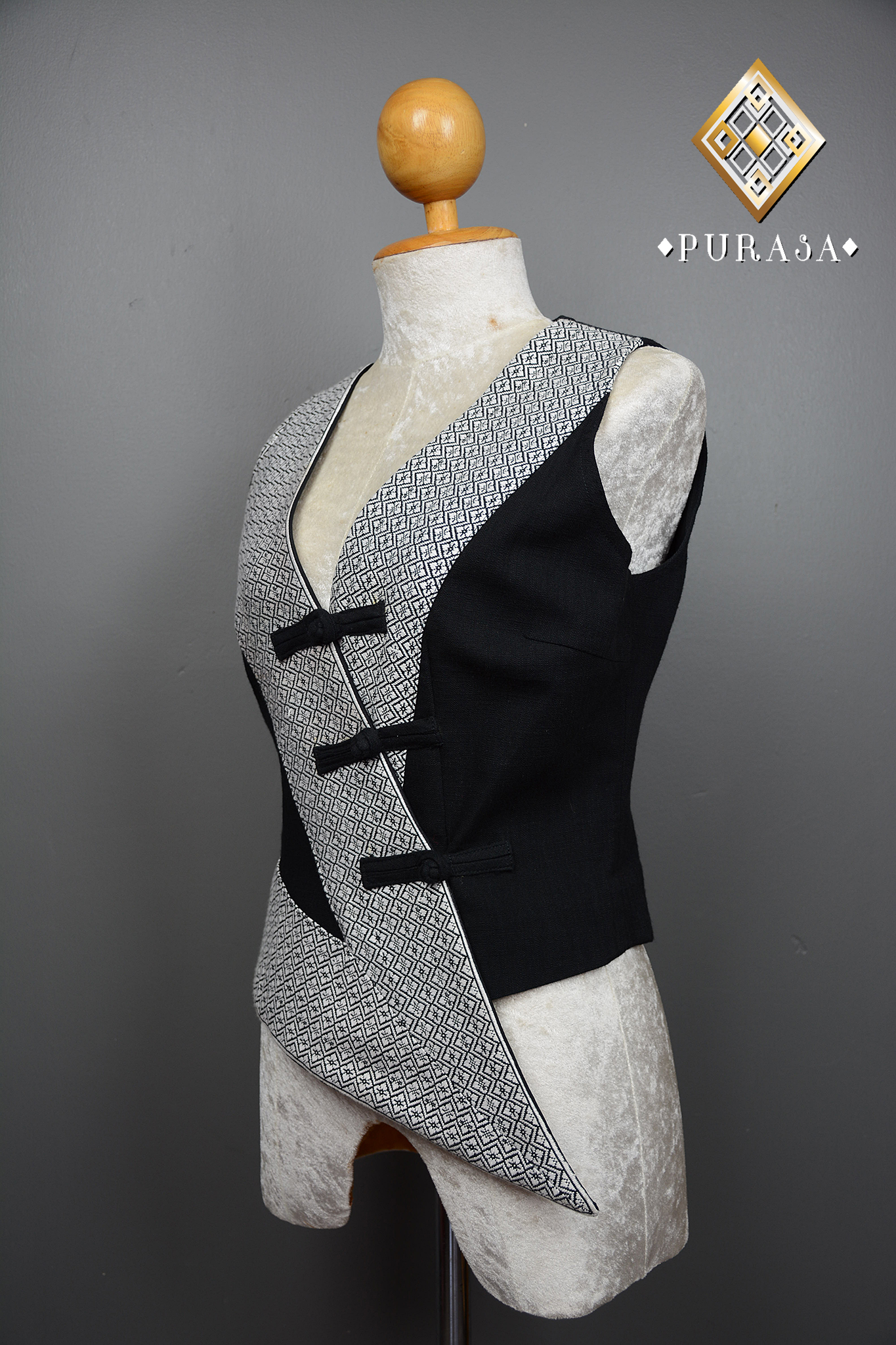 PUS023 เสื้อผ้าฝ้ายแต่งตีนจก