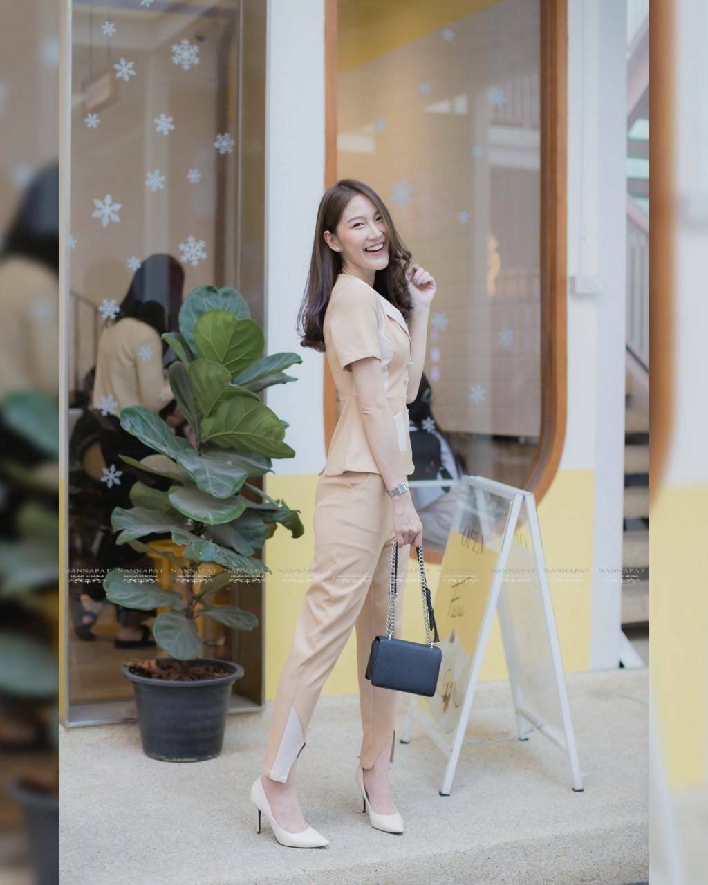 เสื้อซิปหลัง มีฟองน้ำอก