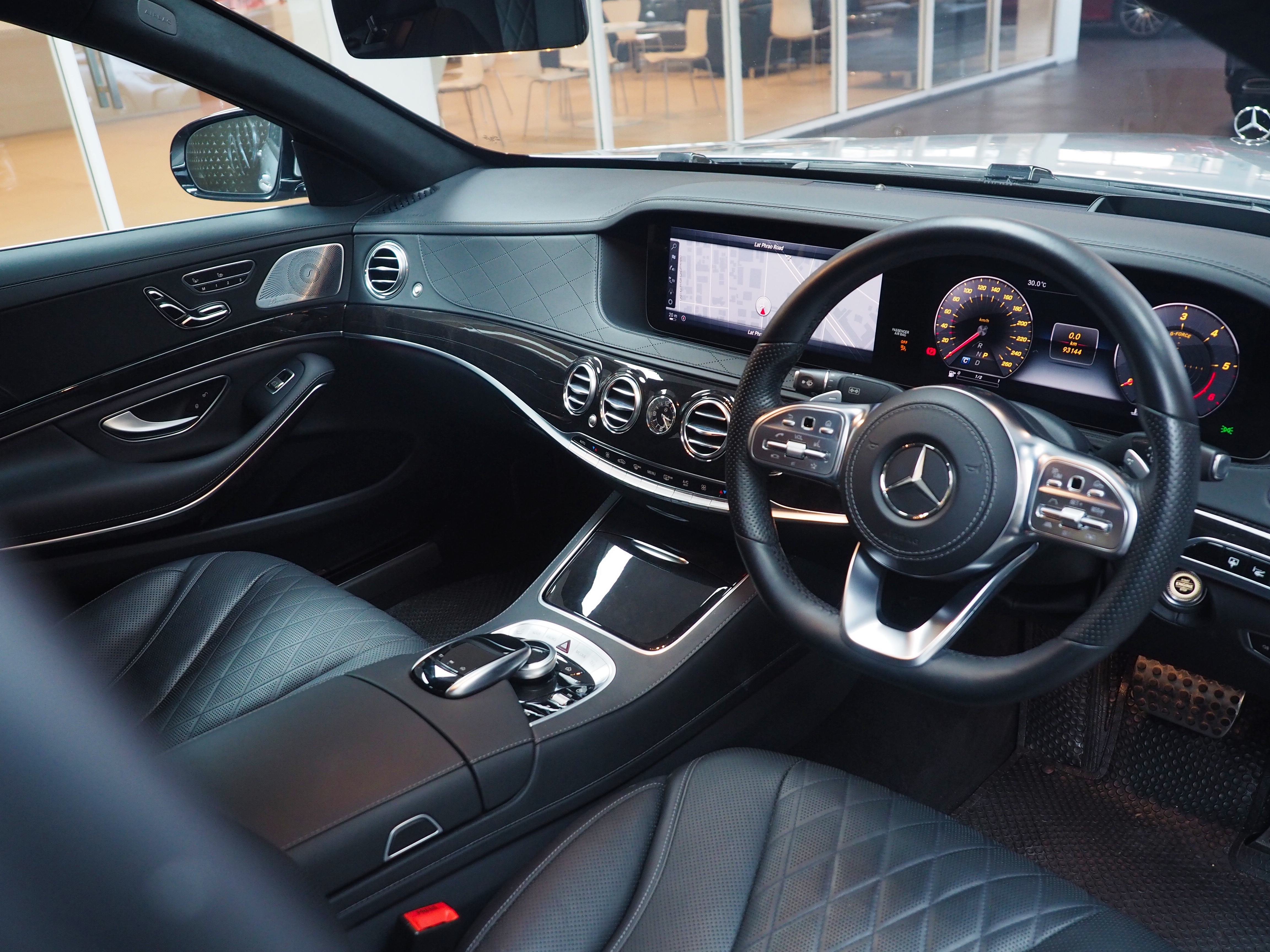 จองแล้ว S350d AMG Premium W222