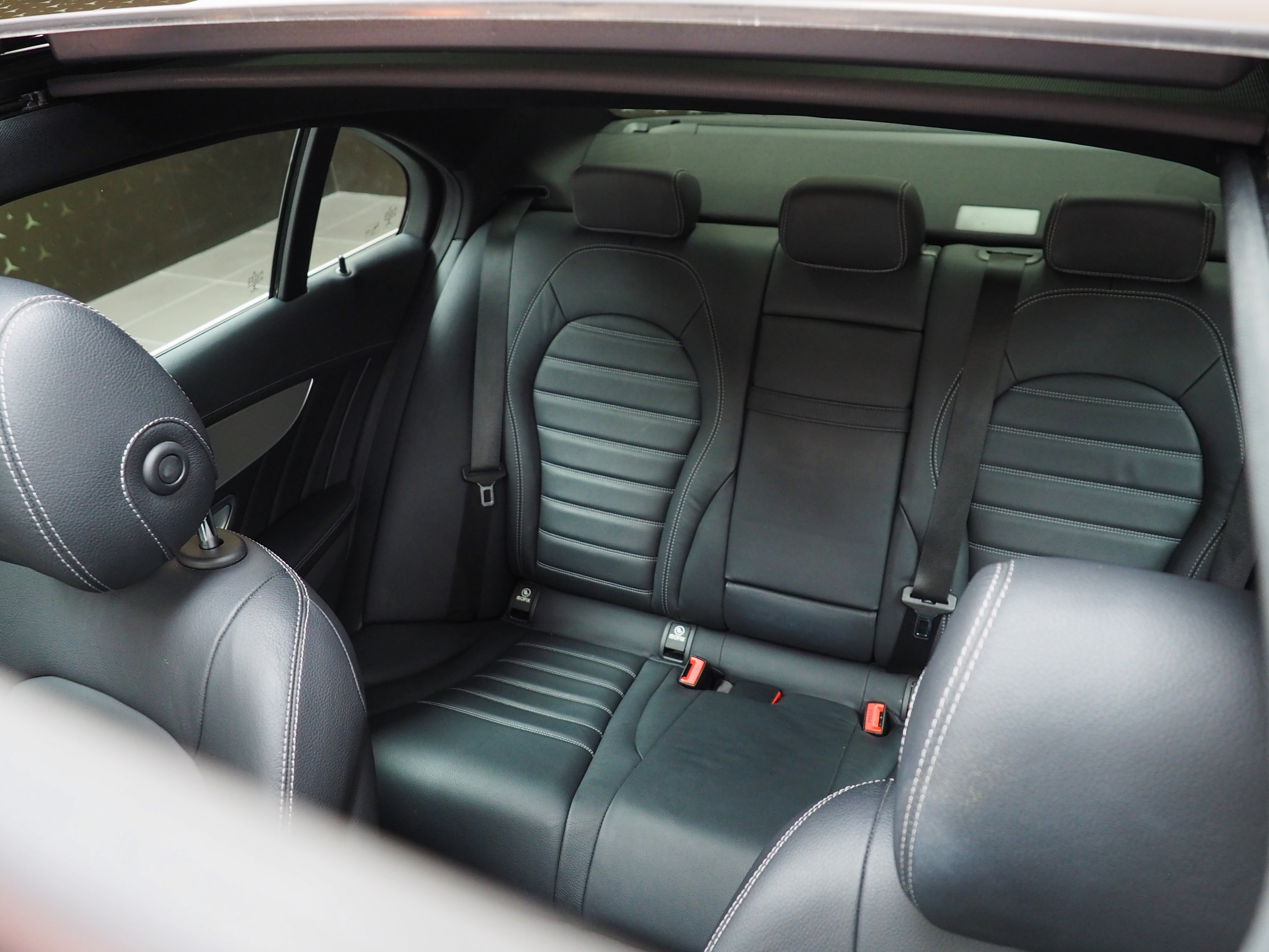 จองแล้ว C300 Bluetec Hybrid AMG W205