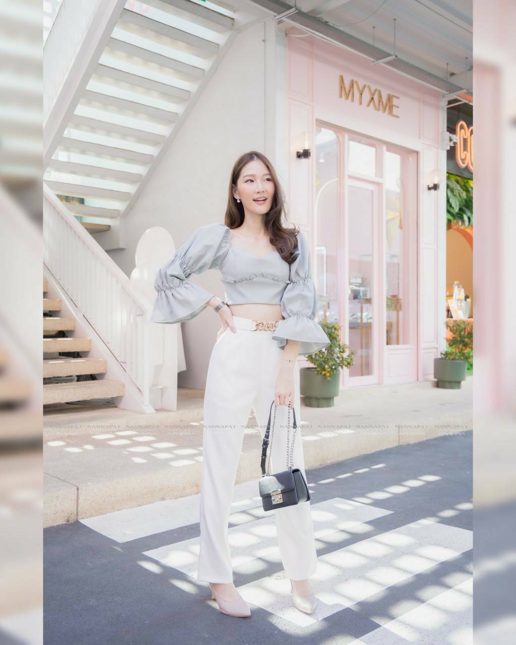 เสื้อคร็อปแขนยาวเข้ารูป