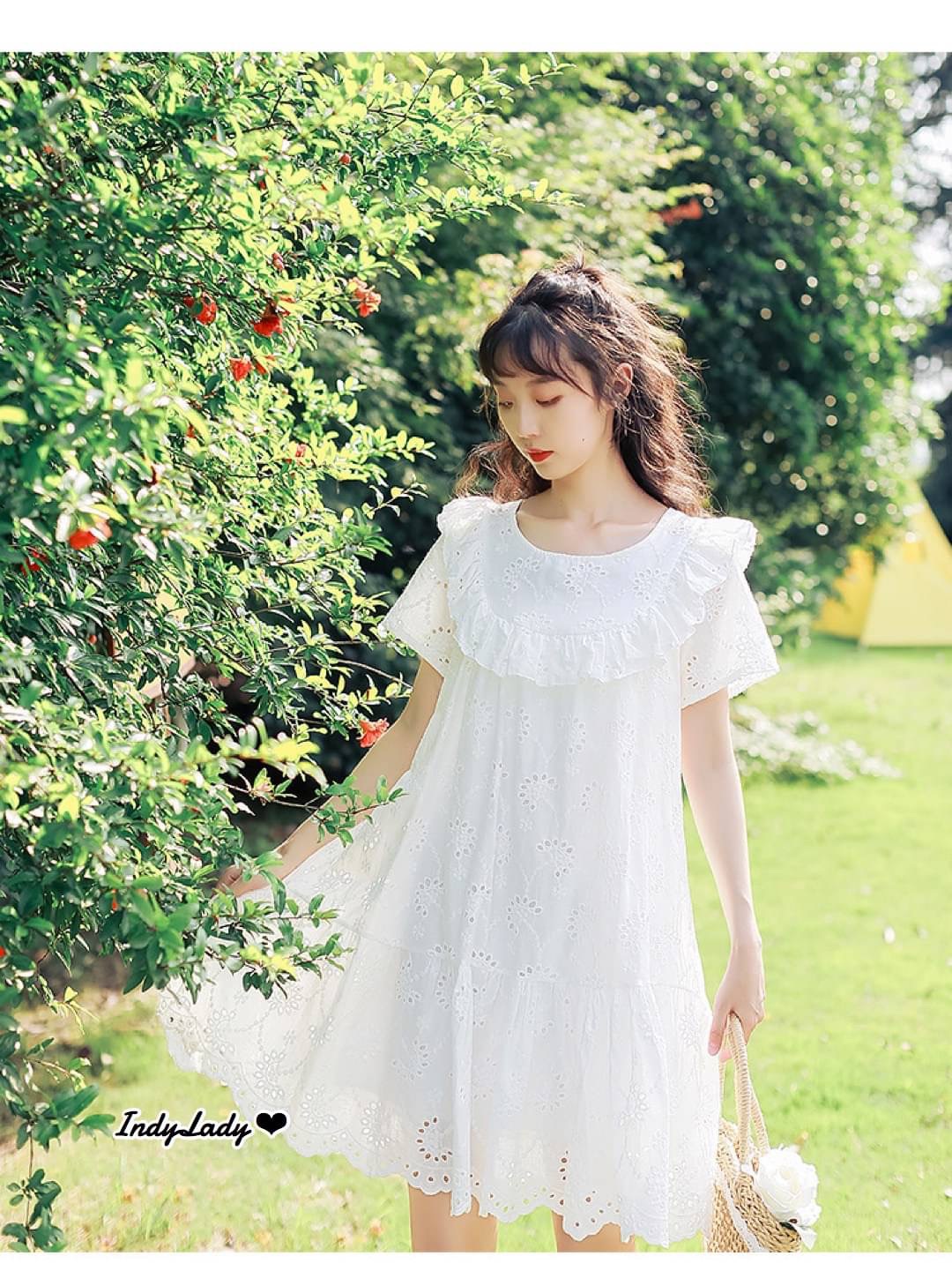 Dress ลูกไม้สีขาว แขนสั้น
