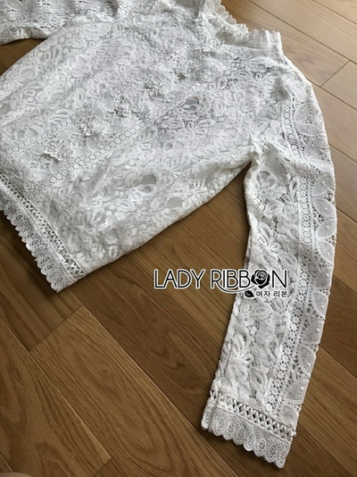 With Lace Blouse เสื้อผ้าลูกไม้แขนยาวสีขาว