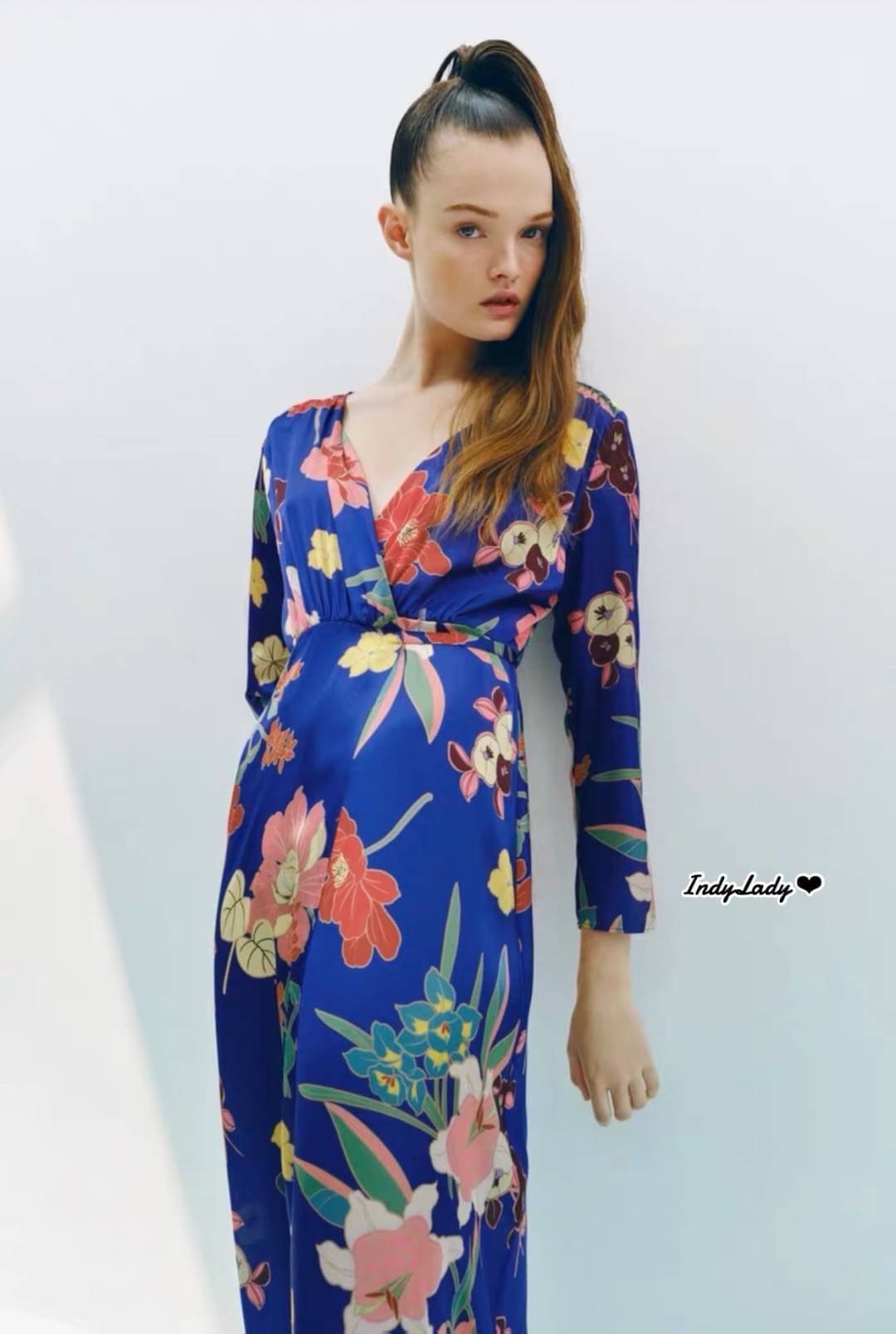 Maxi Dress แขนยาว คอวี