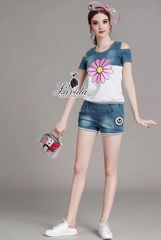 Lady Ribbon Online เสื้อผ้าออนไลน์ขายส่ง Lavida เสื้อผ้า LV04180816 🍭Korea Design By Lavida stitching sequins sunflowers embroidery slim strapless top chic pants denim set
