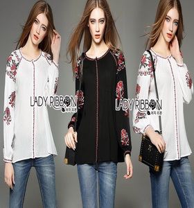 Blouse เสื้อผ้าคอตตอนสีขาวปักลายดอกไม้