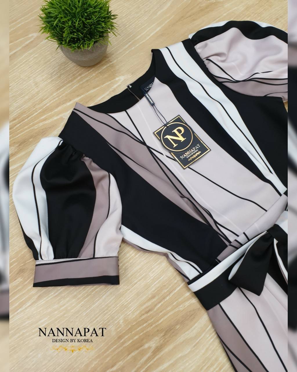 เดรสงานกระดุม เปิดหลังเซ็กซี่เบาๆ