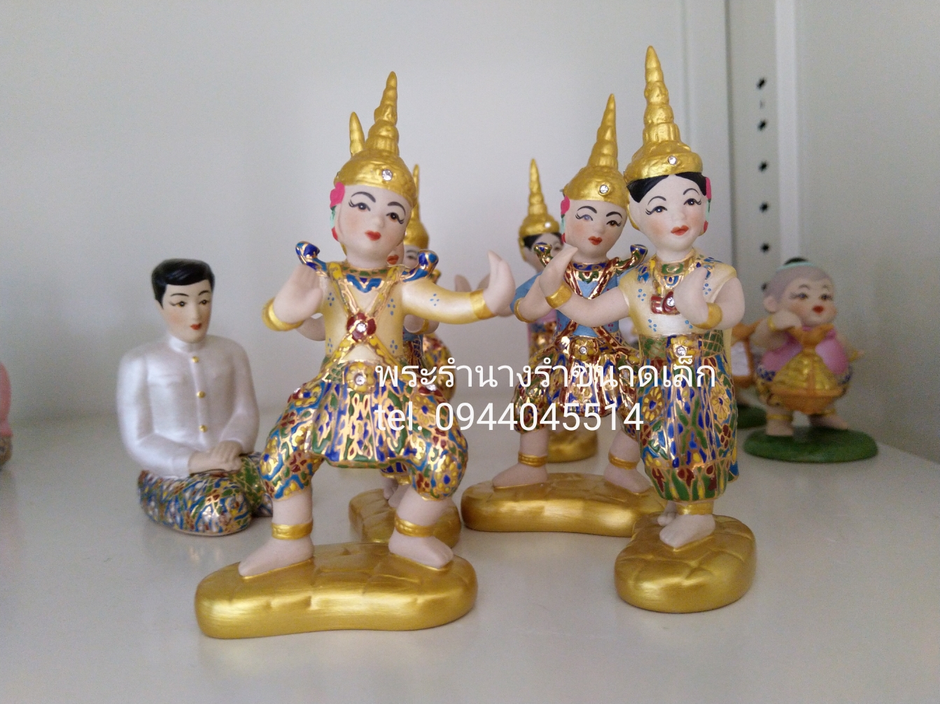 ตุ๊กตาละครรำคู่ละ