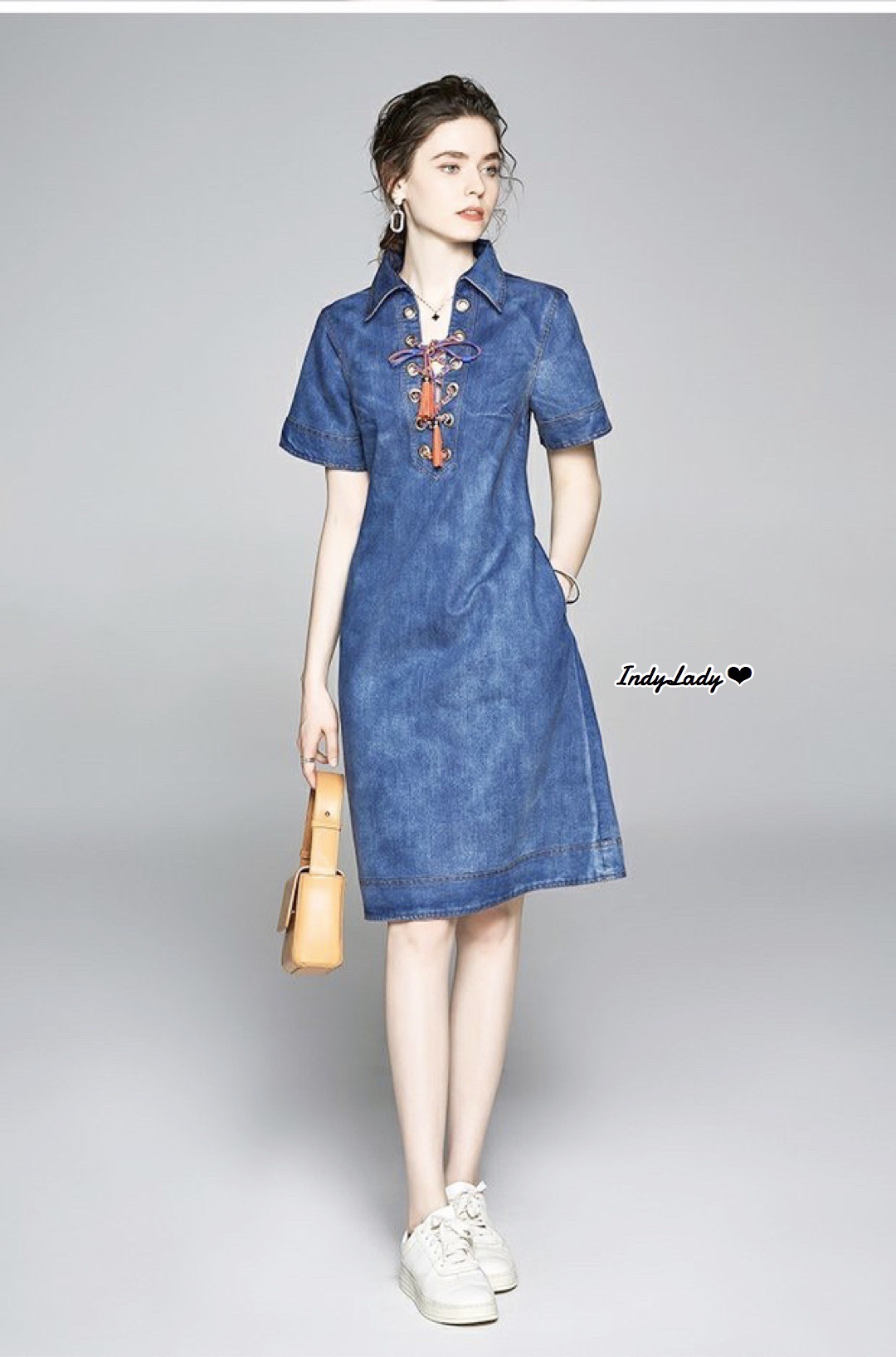 ยีนส์เนื้อนิ่มคอปกแขนสั้น