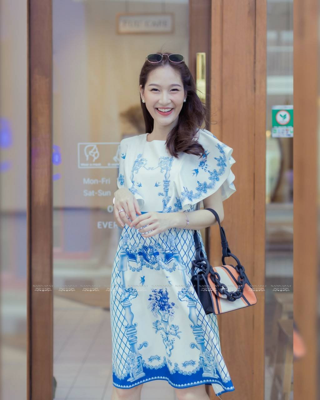 เดรสคลาสสิค