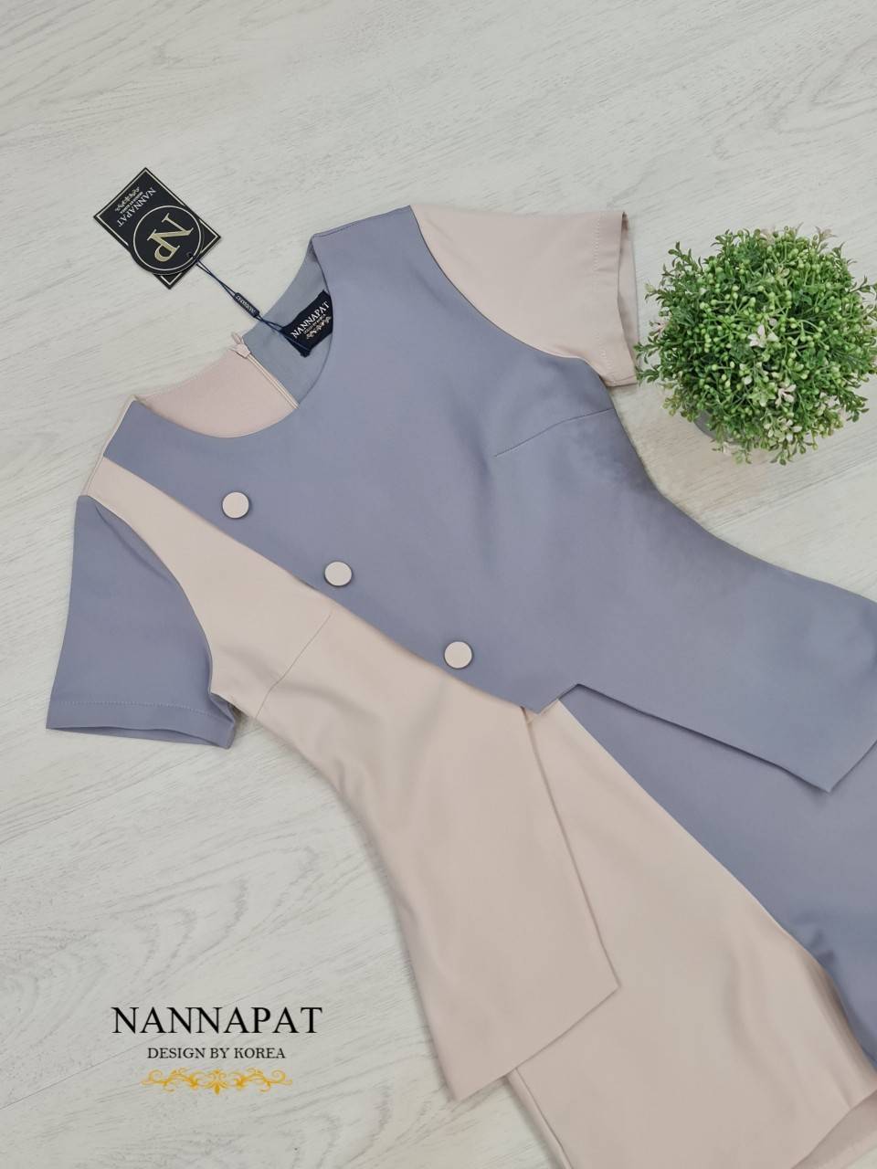 เสื้อทูโทนแต่งกระดุมข้าง