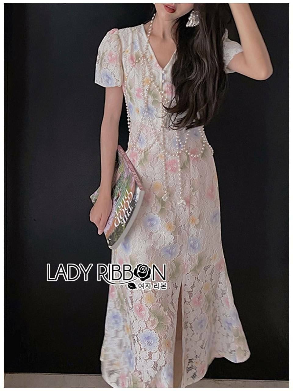 เดรสลูกไม้สีขาวลายดอกไม้