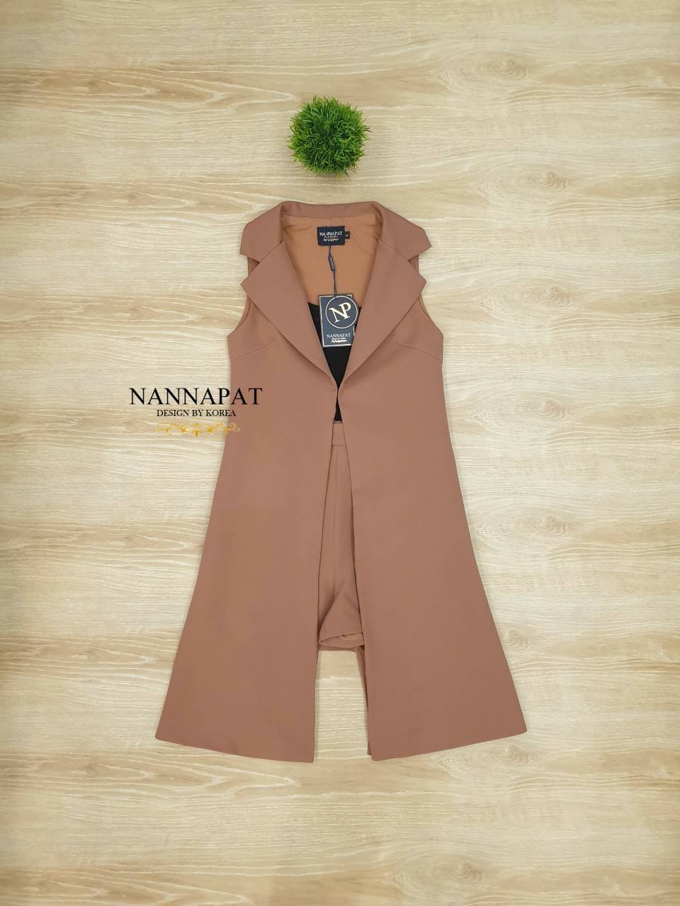 เสื้อคลุมยาวเสื้อยืดสายเดี่ยวกางเกงขาสั้น