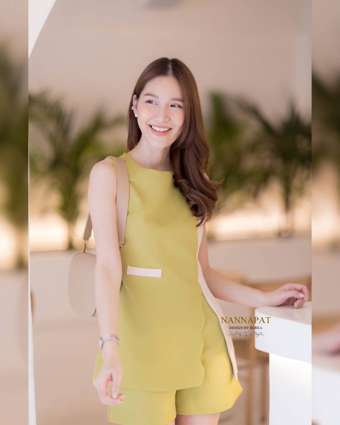 เสื้อทูโทนซิปหลัง