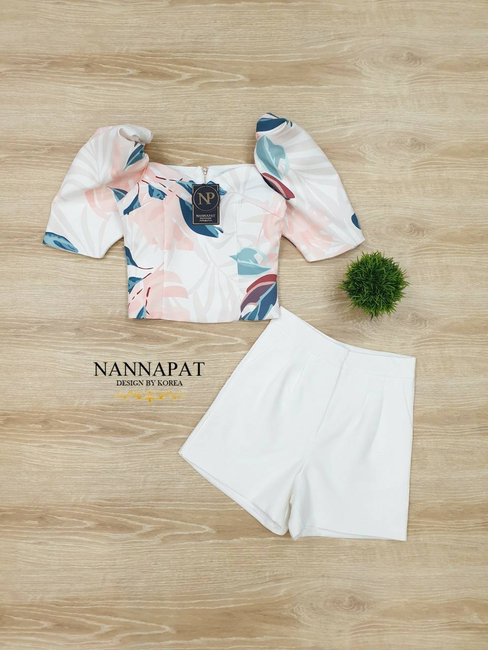 เสื้อซิปหลัง มีฟองน้ำด้วยนะค