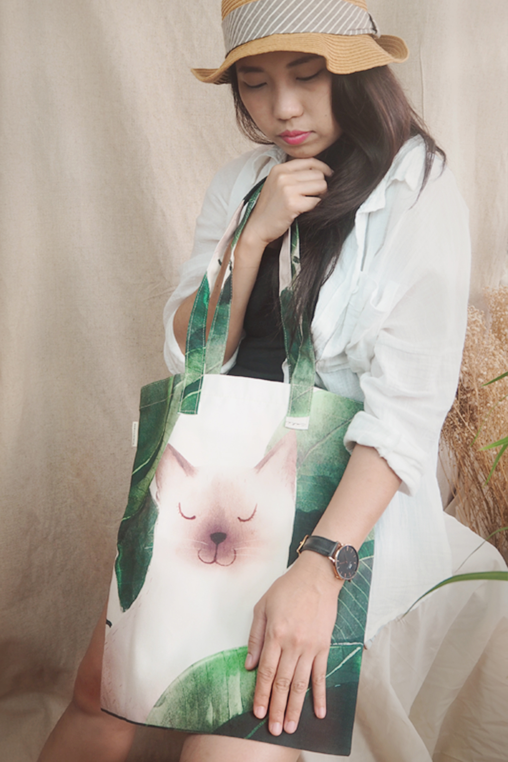 กระเป๋าผ้าลายแมวใบไม้ Tote print cat leaf