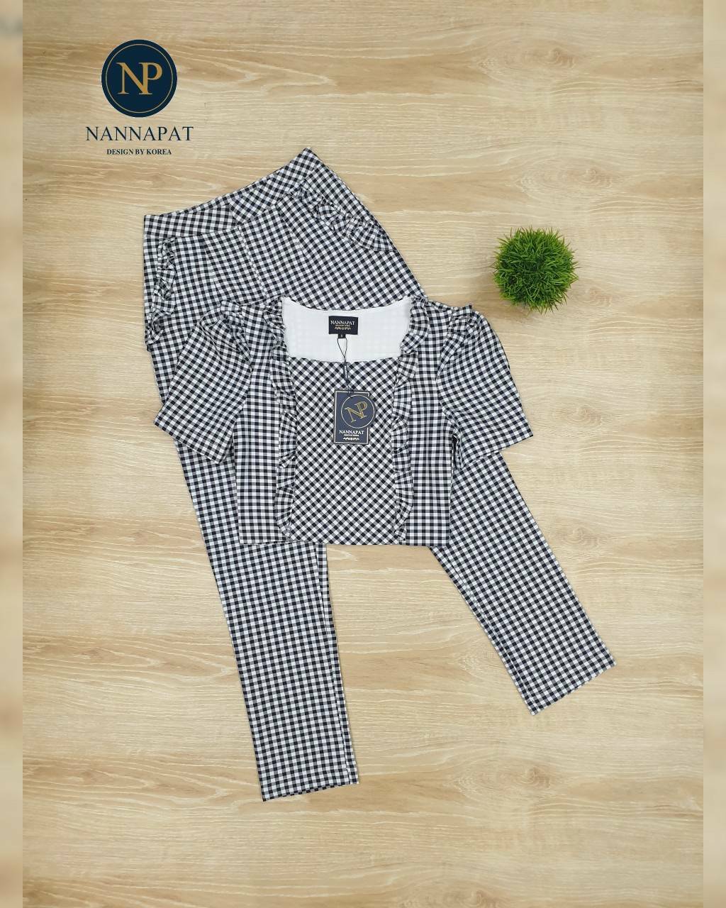 เสื้อซิปหลังแต่งระบายกางเกงมีกระเป๋า