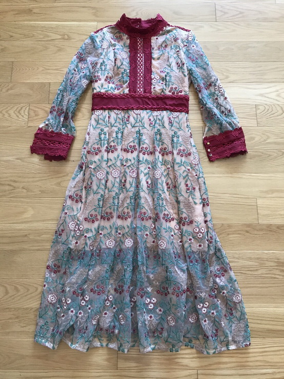 Lace Maxi Dress เดรสยาวผ้าลูกไม้สีสดใสสุดหรู