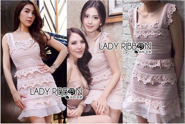 Lady Ribbon Online ขายส่ง เสื้อผ้าออนไลน์ ของแท้ LR19040716 🎀 Lady Ribbon's Made 🎀 Self-Portrait Petunia Panelled Midi Dress